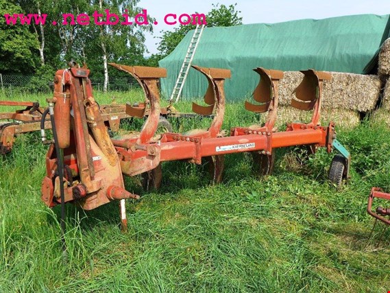 Used KVERNELAND 4-share full reversible plow for Sale (Auction Premium) | NetBid Industrial Auctions