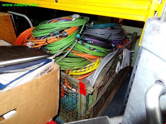 Used 1 Posten spare parts/electric cables for Sale (Trading Premium) | NetBid Industrial Auctions