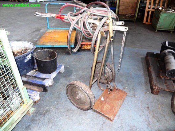 Used gas cylinder trolley for Sale (Trading Premium) | NetBid Industrial Auctions