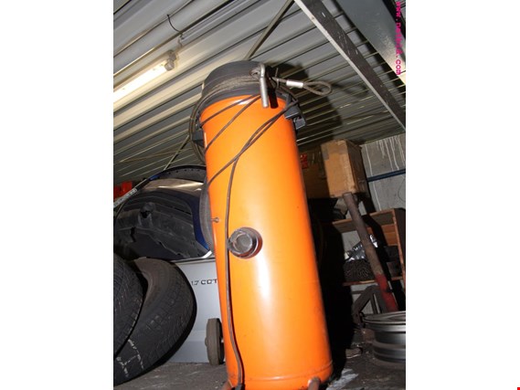 Used Industrial vacuum cleaner for Sale (Auction Premium) | NetBid Industrial Auctions