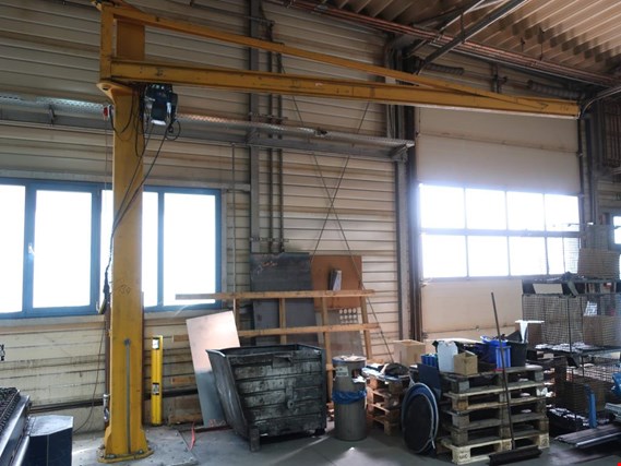 Used Abus pillar-mounted slewing crane for Sale (Auction Premium) | NetBid Industrial Auctions