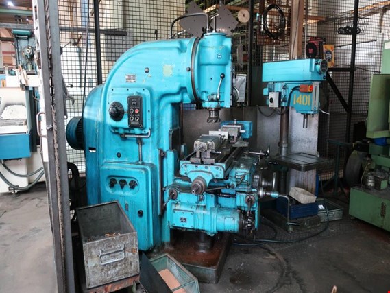 Used Russisch 6M120 universal milling machine for Sale (Auction Premium) | NetBid Industrial Auctions