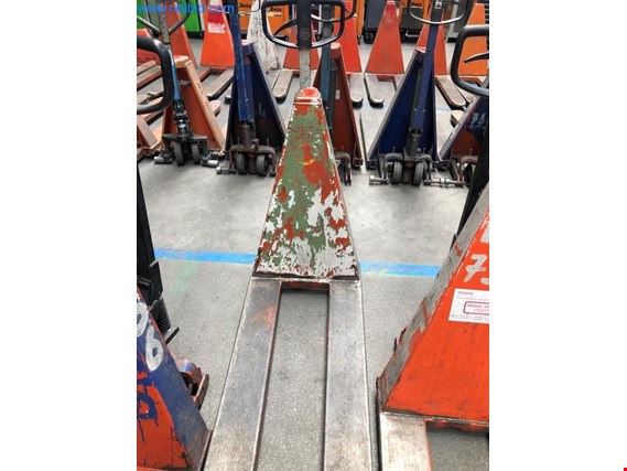 Used 5 Scissor pallet truck for Sale (Trading Premium) | NetBid Industrial Auctions