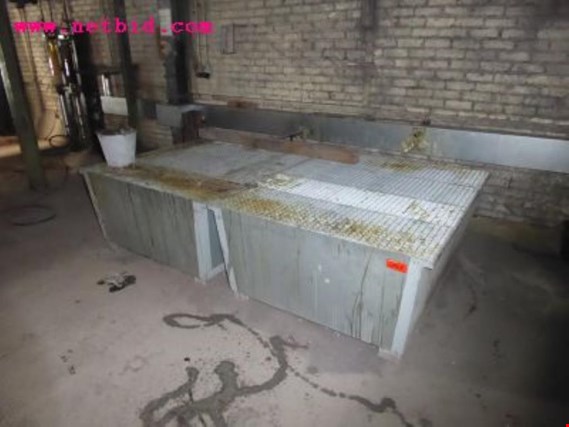 Used Oil catch basin (2-fold) for Sale (Trading Premium) | NetBid Industrial Auctions