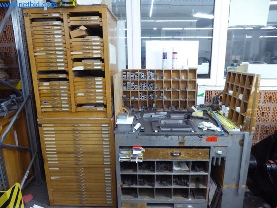 Used Printer table for Sale (Trading Premium) | NetBid Industrial Auctions