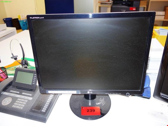 Used LG 22" monitor for Sale (Trading Premium) | NetBid Industrial Auctions