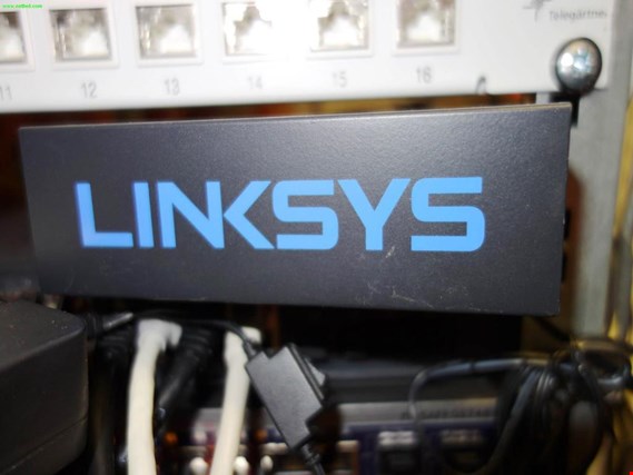 Used Linksys LRT 224 Router for Sale (Trading Premium) | NetBid Industrial Auctions