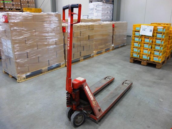 Used BT Pallet truck for Sale (Trading Premium) | NetBid Industrial Auctions