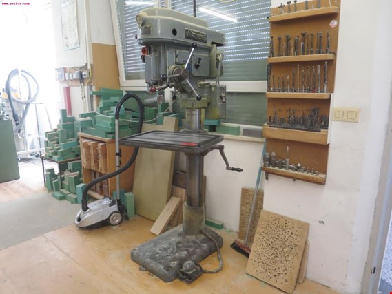 Used Alzmetall AB 3 Column drilling machine for Sale (Auction Premium) | NetBid Industrial Auctions