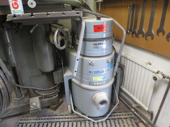 Used Nilfisk GB 635 Industrial vacuum cleaner for Sale (Auction Premium) | NetBid Industrial Auctions