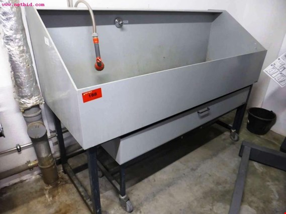 Used cleaning trough for Sale (Auction Premium) | NetBid Industrial Auctions