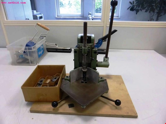 Used Bayer corner rounding punch for Sale (Auction Premium) | NetBid Industrial Auctions