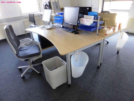 Used 3 Office Desks For Sale Auction Premium Netbid Industrial