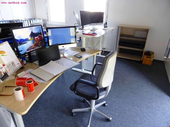 Used 3 Office Desks For Sale Auction Premium Netbid Industrial