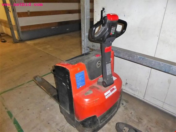 Used BT LWE-160 Electric pallet truck for Sale (Auction Premium) | NetBid Industrial Auctions