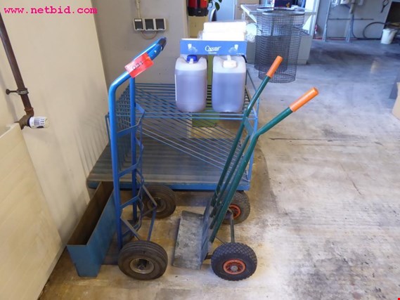 Used 2 hand trucks for Sale (Auction Premium) | NetBid Industrial Auctions
