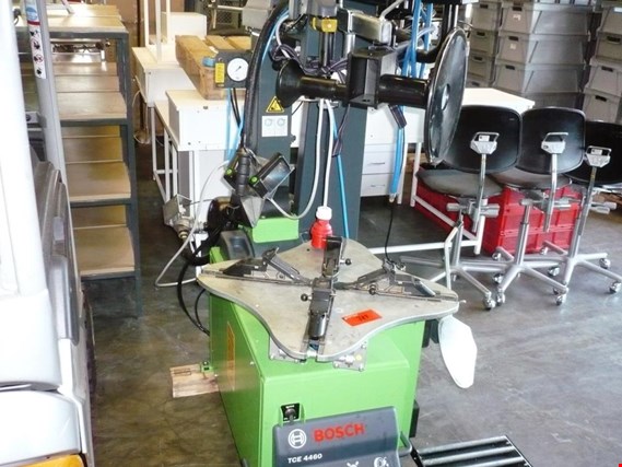 Used Bosch TCE4460 Tire changer for Sale (Auction Premium) | NetBid Industrial Auctions