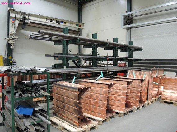 Used double cantilever shelf #124 for Sale (Auction Premium) | NetBid Industrial Auctions