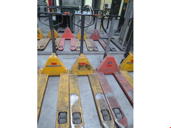 Used Jungheinrich hand-guided pallet truck #162 for Sale (Auction Premium) | NetBid Industrial Auctions