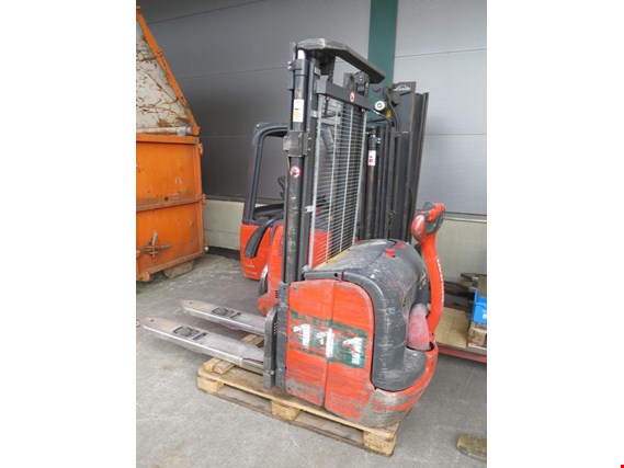 Used Linde L 14 electr. hand-guided lift truck (int. no. 111) #494 for Sale (Auction Premium) | NetBid Industrial Auctions