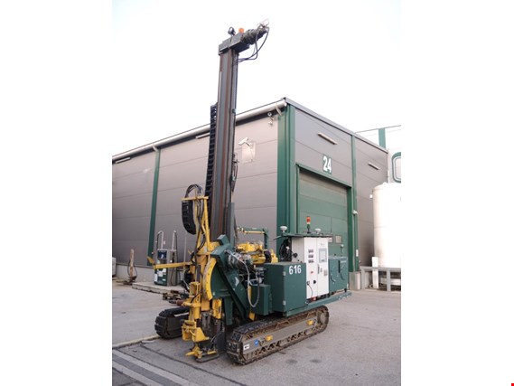 Used Atlas Copco PB 310 VS Self-propelled magazine pile driver #499 for Sale (Auction Premium) | NetBid Industrial Auctions