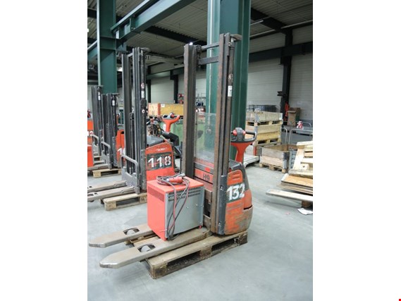 Used Linde L12 Electric pallet truck #537 for Sale (Auction Premium) | NetBid Industrial Auctions