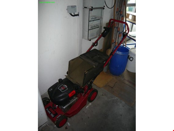 Used Solo Primo 582 Petrol lawn mower for Sale (Auction Premium) | NetBid Industrial Auctions