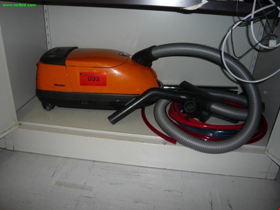 Used Vacuum cleaner for Sale (Auction Premium) | NetBid Industrial Auctions
