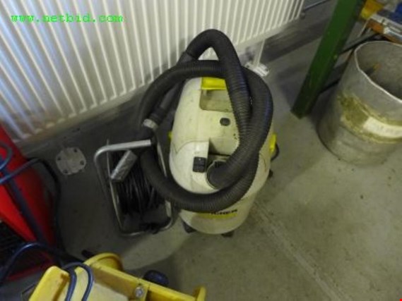 Used Kärcher 2601 Plus Industrial vacuum cleaner for Sale (Auction Premium) | NetBid Industrial Auctions