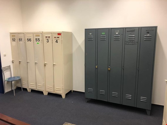 Used 13 Changing room lockers for Sale (Online Auction) | NetBid Industrial Auctions
