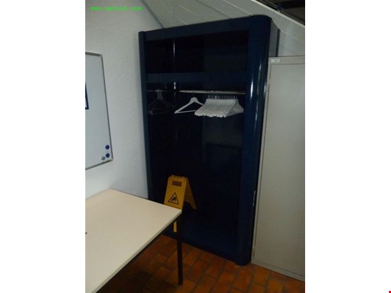 Used Wardrobe for Sale (Trading Premium) | NetBid Industrial Auctions