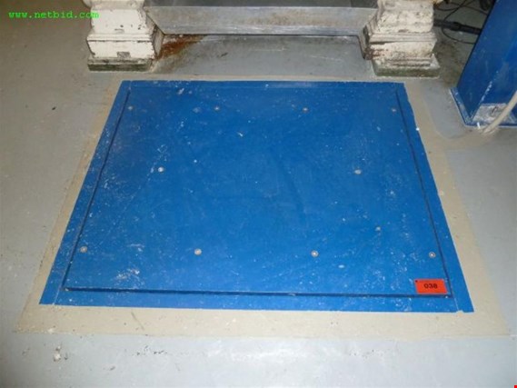 Used Rhewa 82C Plus Floor scale for Sale (Auction Premium) | NetBid Industrial Auctions