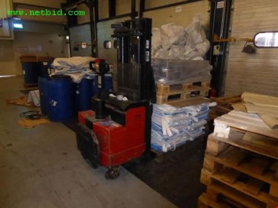 BT LSF 1250/11 Elektrische pallettruck (28) - latere uitgave gebruikt kopen (Auction Premium) | NetBid industriële Veilingen