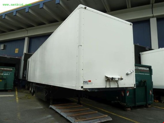 Used Spier SGL 2/90 Koffer 2-axle semi-trailer for Sale (Auction Premium) | NetBid Industrial Auctions
