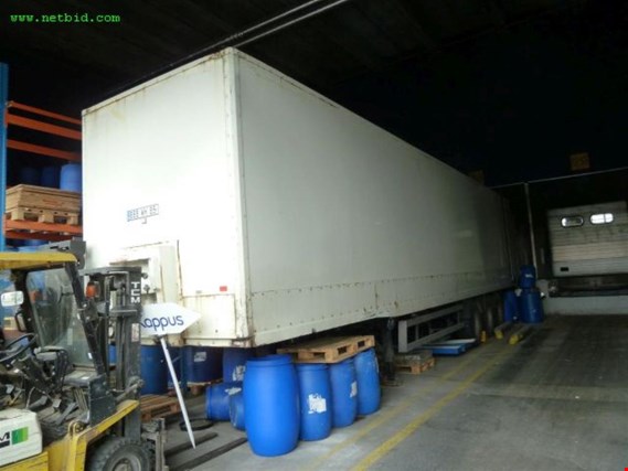 Used SAMRO S338RJ Koffer 3-axle semi-trailer for Sale (Auction Premium) | NetBid Industrial Auctions