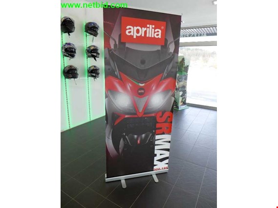 Used Roll-up display for Sale (Trading Premium) | NetBid Industrial Auctions