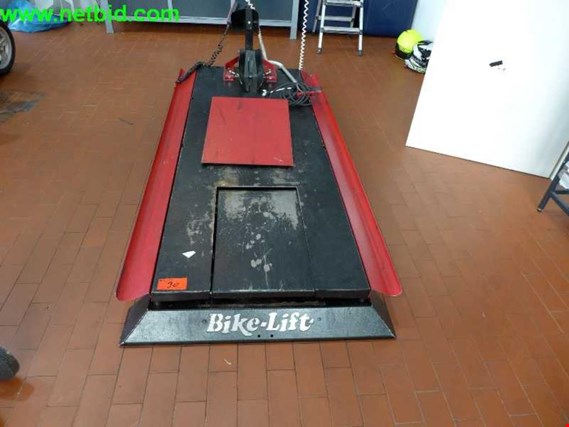 Used Bike-Lift MG-003 Motorcycle scissor lift for Sale (Auction Premium) | NetBid Industrial Auctions