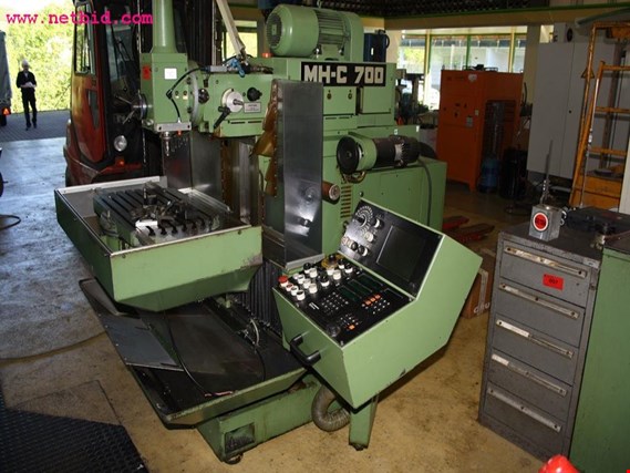 Used Petzing & Hartmann Bandsaw for Sale (Auction Premium) | NetBid Industrial Auctions