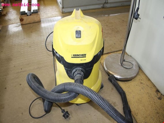 Used Kärcher WD3.200 Industrial vacuum cleaner for Sale (Auction Premium) | NetBid Industrial Auctions