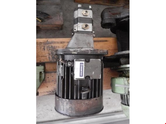WEB KMER 112 Hydraulic oil pump with motor (Auction Premium) | NetBid ?eská republika