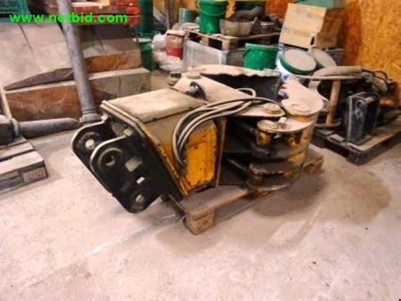 Used Clamshell hydraulic grab for Sale (Auction Premium) | NetBid Industrial Auctions