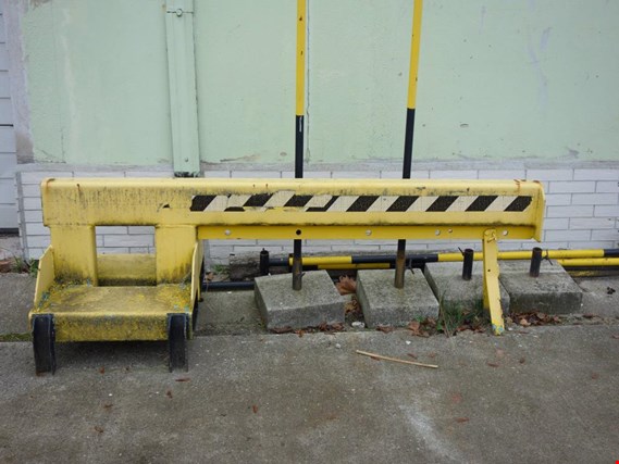 Used Load beam for forklift operation for Sale (Trading Premium) | NetBid Industrial Auctions