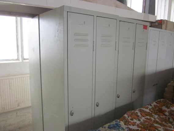 Used 1 Posten Steel lockers- Attention: Location 19230 Hagenow for Sale (Auction Premium) | NetBid Industrial Auctions