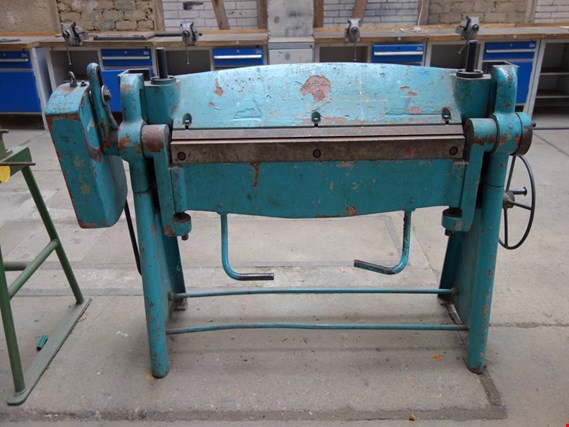 Used Manual folding machine for Sale (Auction Premium) | NetBid Industrial Auctions