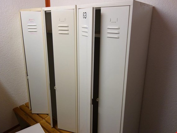 Used 3 Changing room lockers for Sale (Auction Premium) | NetBid Industrial Auctions
