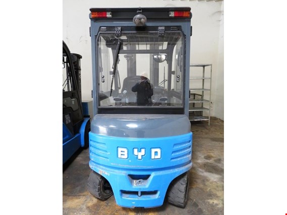Used BYD ECB35B Electric forklift truck for Sale (Trading Premium) | NetBid Industrial Auctions