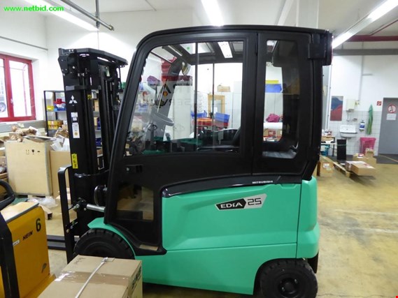 Used Mitsubishi FB25 Electric forklift truck for Sale (Trading Premium) | NetBid Industrial Auctions