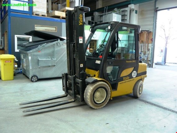 Used Yale Veracitor GLP30VX E2445 LPG forklift trucks - Sale subject to reservation for Sale (Auction Premium) | NetBid Industrial Auctions