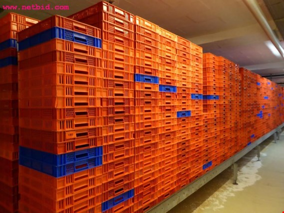 Used Lot of plastic crates for Sale (Auction Premium) | NetBid Industrial Auctions