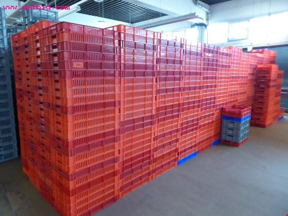 Used Lot of plastic crates for Sale (Auction Premium) | NetBid Industrial Auctions